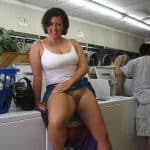 Hot babe showing her trimmed pussy