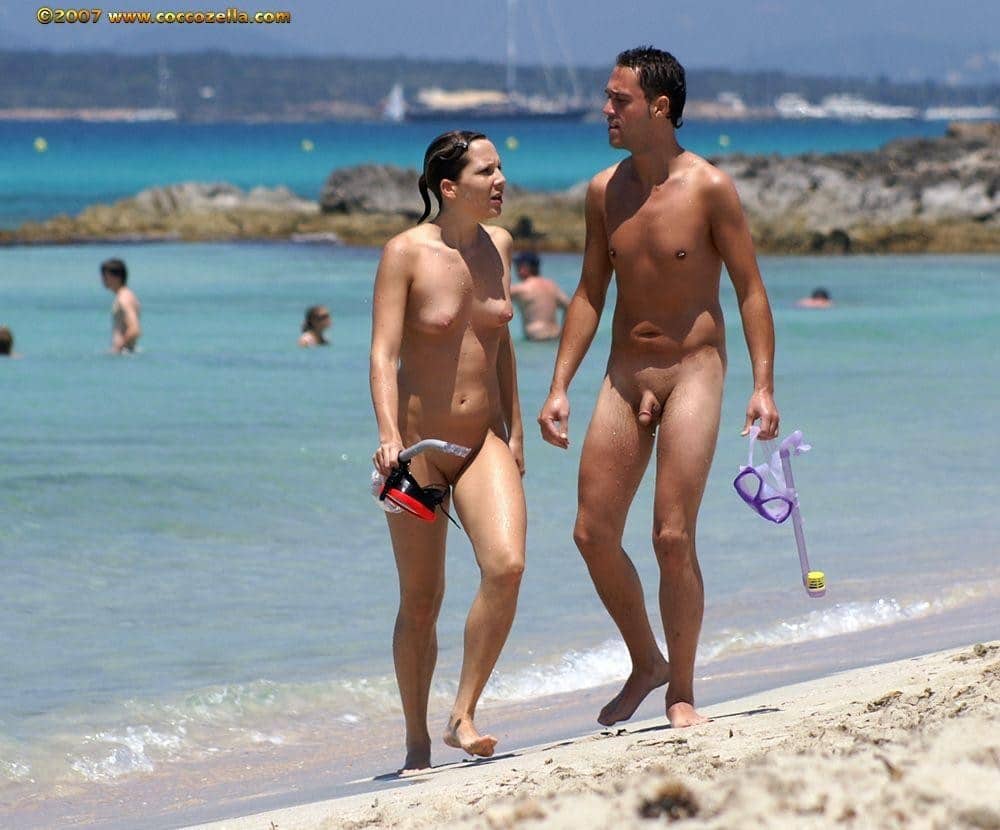 voyeur shaved pussy nude beach boobs flash small cock dude with GF on nude beach