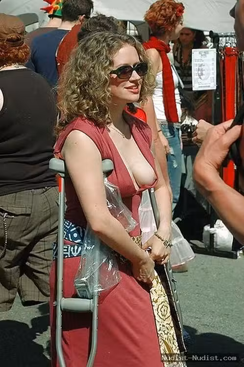 voyeur public flashing downblouse boobs flash blonde accidental flash curly haired woman flashed a tit