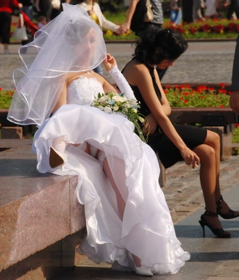 voyeur upskirt panties hotwife accidental flash the wind lifted the brides white dress