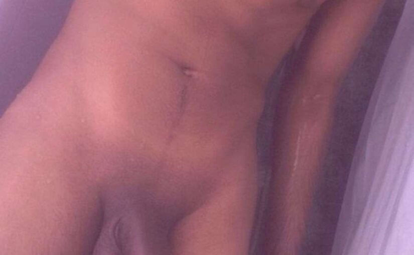 Bathroom Voyeur: Big Mauritian Cock