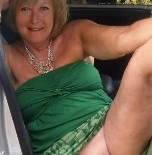 Karen’s Bold Flash in the Car