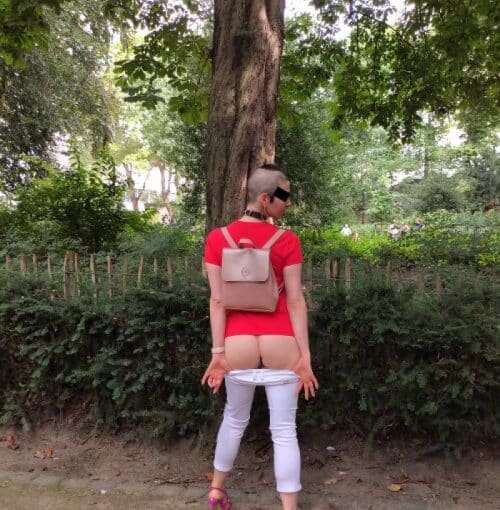 French Submissive Girl, 28, Exposes Her Ass as Ordered