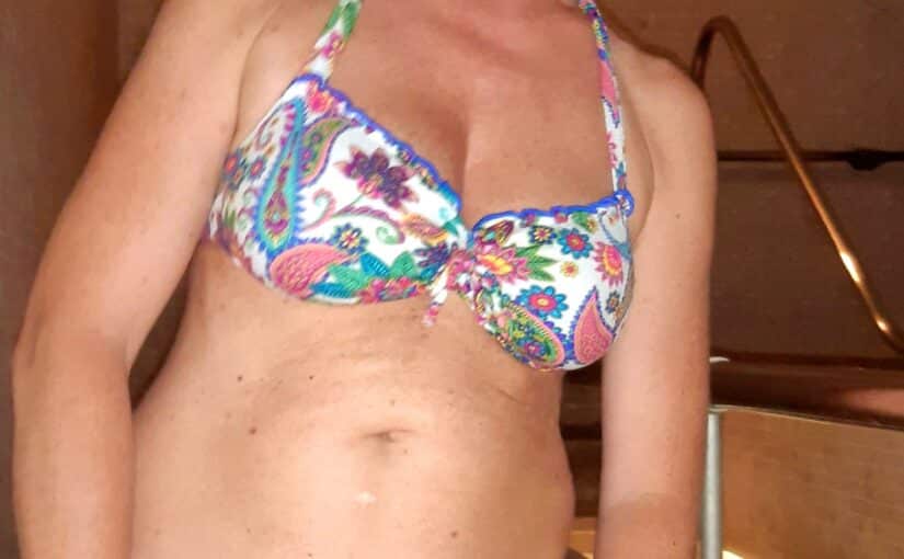 Afternoon Flash: Malene’s Playful Reveal